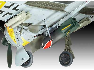 Focke Wulf Fw190 F-8 - image 2