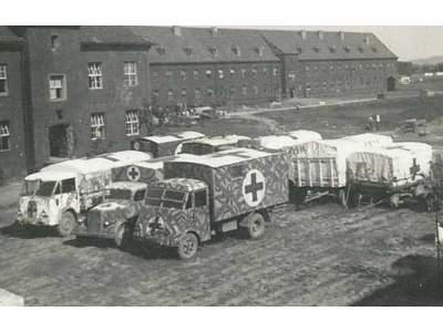 French 3,5t truck AHN (medical van) - image 9