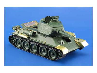 T-34/85 1/35 - Academy Minicraft - image 3