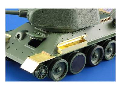 T-34/85 1/35 - Academy Minicraft - image 5