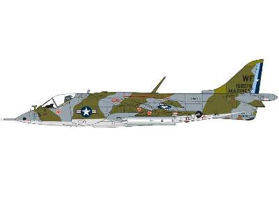 Hawker Siddeley Harrier AV-8A - image 3