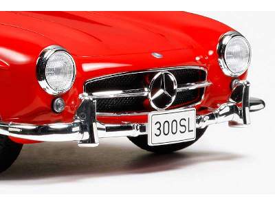 Mercedes-Benz 300 SL - image 10