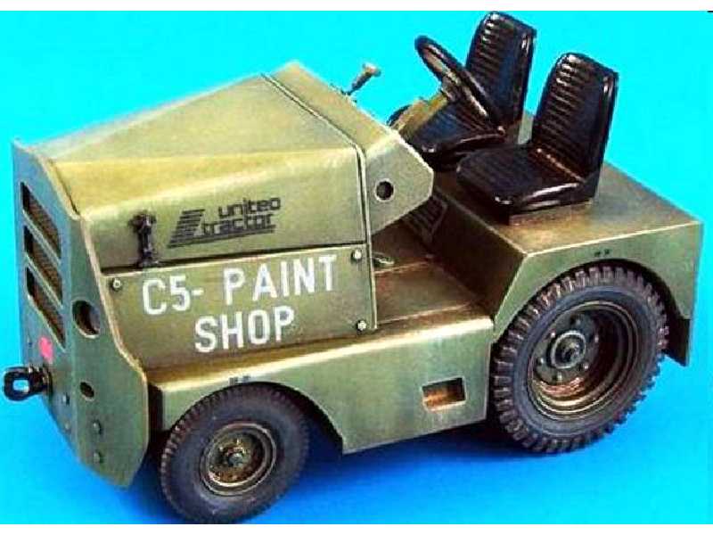 United tractor GC-340/SM340 tow tractor (basic) USAF/US ARMY  - image 1