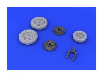 A-4E/ F wheels 1/48 - Eduard - image 9