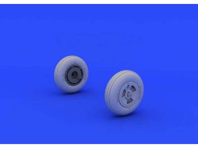 Spitfire Mk. XVI wheels - 3 spoke 1/48 - Eduard - image 2