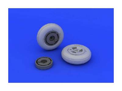 Spitfire Mk. XVI wheels - 3 spoke 1/48 - Eduard - image 7