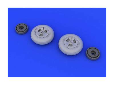 Spitfire Mk. XVI wheels - 3 spoke 1/48 - Eduard - image 8