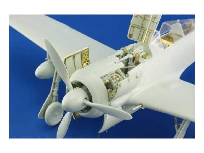 Fw 190F-8 engine 1/32 - Revell - image 2