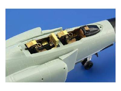 F-4J  S. A. 1/72 - Academy - image 15