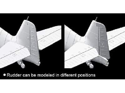 F6F-3 Hellcat w/Carrier Deck - Wing Tech Series - image 4