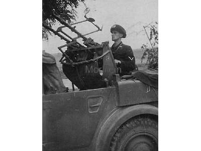 Model: Kfz.4 Truppenluftschutzkraftwagen - A.A. motor vehicle - image 9