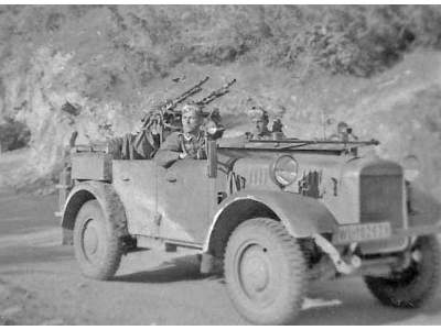 Model: Kfz.4 Truppenluftschutzkraftwagen - A.A. motor vehicle - image 22