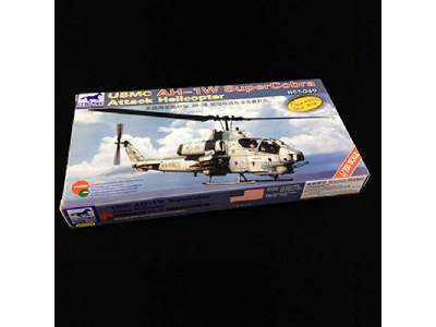 Bell AH-1W Super Cobra USMC Attack Helicopter  - image 3