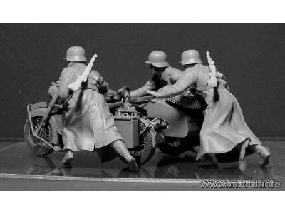 German Motorcyclists - WWII era - image 5