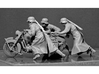 German Motorcyclists - WWII era - image 6