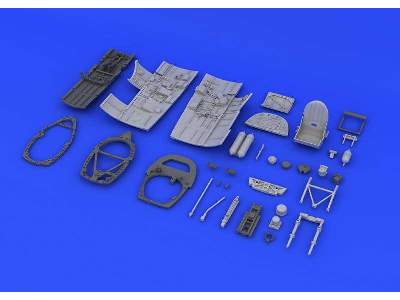 Spitfire Mk. II cockpit 1/32 - Revell - image 4