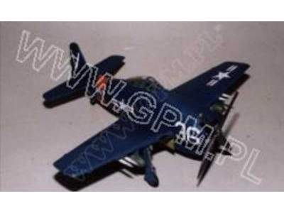 F 8 F Bearcat - image 3