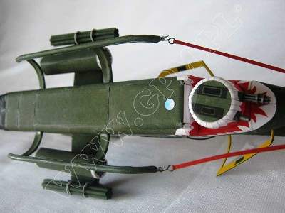 AH-1G COBRA  Komplet model i lasery - image 3