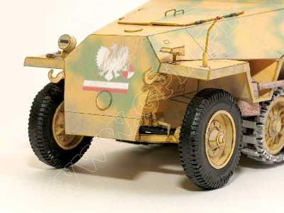 SZARY WILK  / STARÓWKA  (Sd.Kfz 251 D ) - image 11