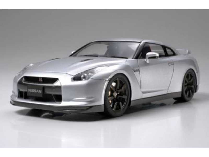 Nissan GTR  - image 1