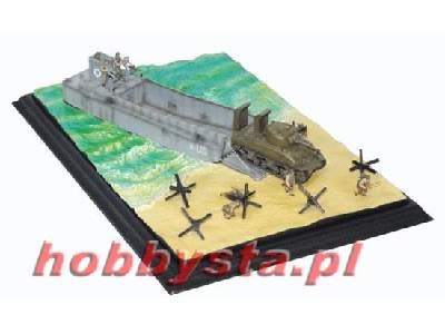 LCM(3) Landing Craft + M4A1 w/Deep Wading Kit - image 1