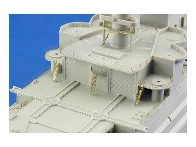 HMS Queen Elizabeth 1943 pt 1 - railing and ladders 1/350 - Trum - image 5