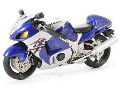 Suzuki GSX1300R Hayabusa - image 1