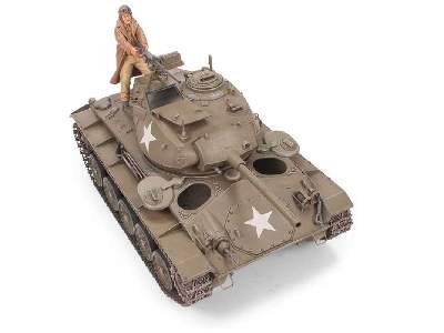 U.S. WWII M24 Chaffee Light Tank - image 4