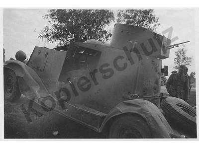 FAI-M (Ford-A Izhorskiy) Armoured Car - image 9
