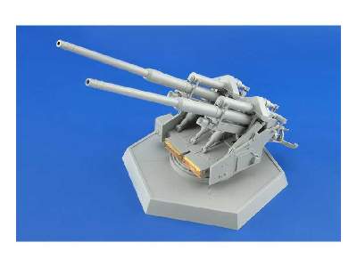 WWII German 12.8cm FlaK 40 Zwilling 1/35 - Takom - image 2