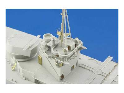 HMS Queen Elizabeth 1943 pt 3 - superstructure 1/350 - Trumpeter - image 5