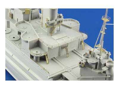 HMS Queen Elizabeth 1943 pt 3 - superstructure 1/350 - Trumpeter - image 9