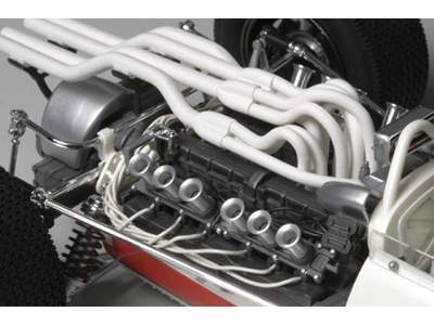 Honda RA273 - w/Photo-Etched Parts - image 3