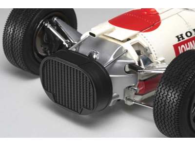 Honda RA273 - w/Photo-Etched Parts - image 5