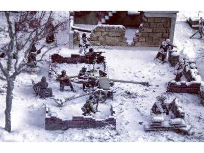 Bastogne December 1944 Diorama Set - image 10