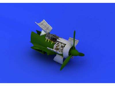 Fw 190A-8 engine & fuselage guns 1/72 - Eduard - image 7