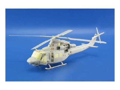 UH-1Y 1/48 - Kitty Hawk - image 2