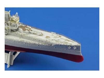 HMS DREADNOUGHT 1915 1/700 - Trumpeter - image 2