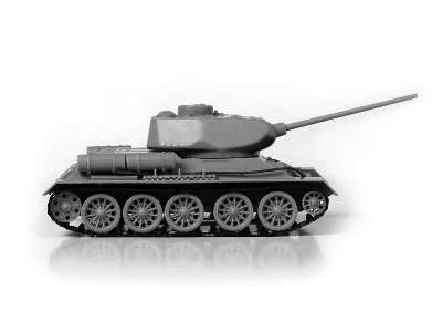 Soviet Medium Tank T-34/85 - image 4