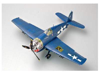 Grumman F6F-5 Hellcat - image 2