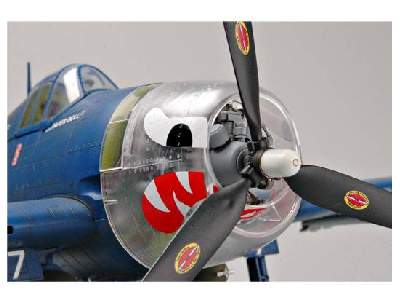 Grumman F6F-5 Hellcat - image 3