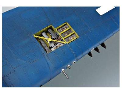 Grumman F6F-5 Hellcat - image 4