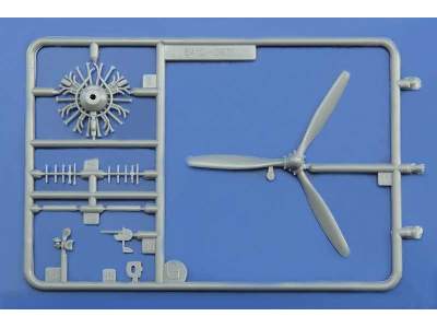 SBD-5 Dauntless 1/48 - image 12