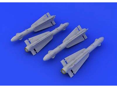 AIM-4D 1/48 - image 1