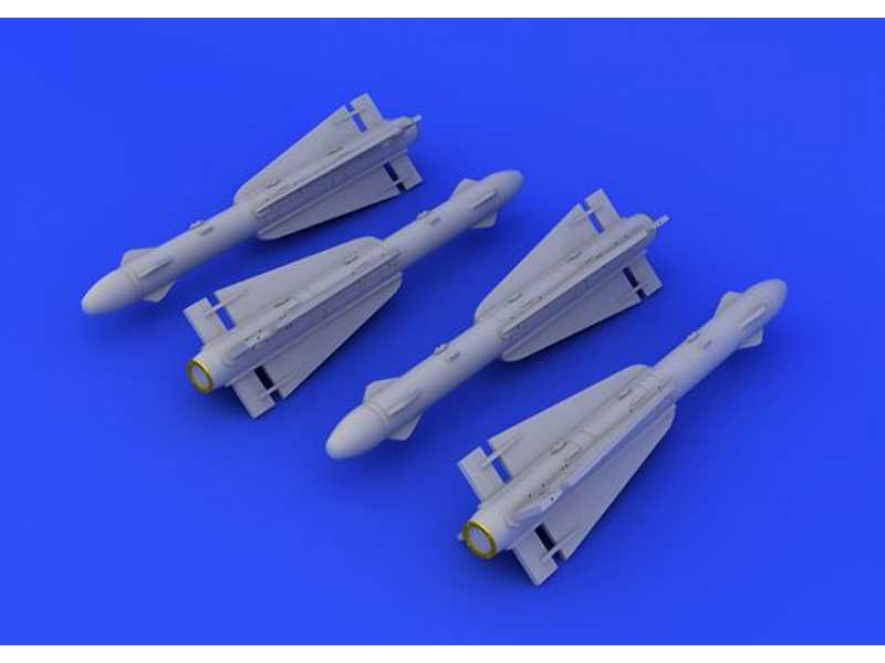 AIM-4D 1/48 - image 1