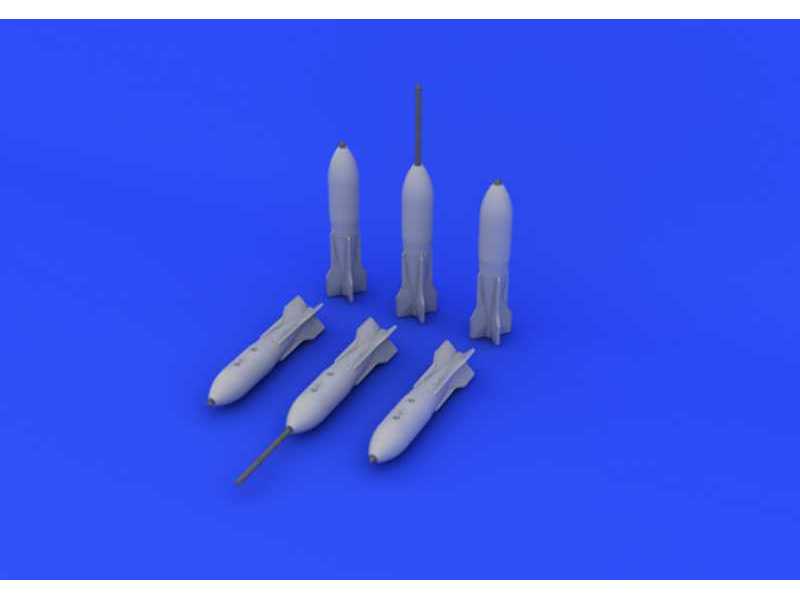 M117 bombs late 1/72 - image 1