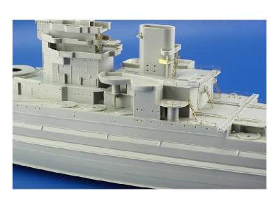 HMS QUEEN ELIZABETH 1943 - PART I.  1/350 - image 10