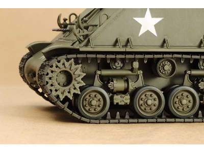 U.S. Medium Tank M4A3E8 Sherman Easy Eight European Theater - image 4