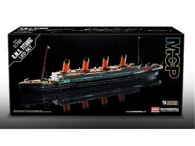 RMS Titanic z oświetleniem Led - Multi Color Parts - image 6