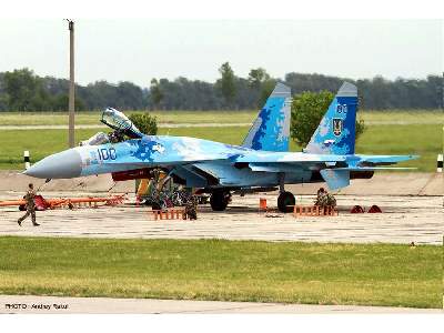 Su-27 Flanker Ukrainian Air Force Digi Camo Limited Edition - image 1